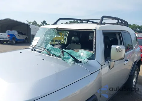 2008 Toyota Fj Cruiser z USA, uszkodzony, nr VIN JTEBU11F18K052609